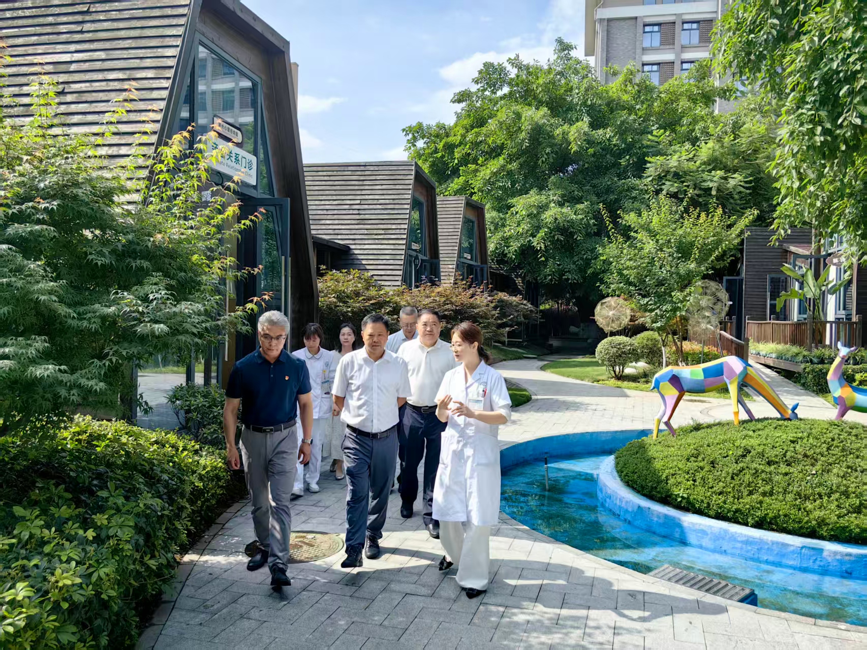 调研小木屋咨询室.jpg